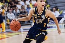 广东男篮再胜对手，不敌强敌仍保领先地位